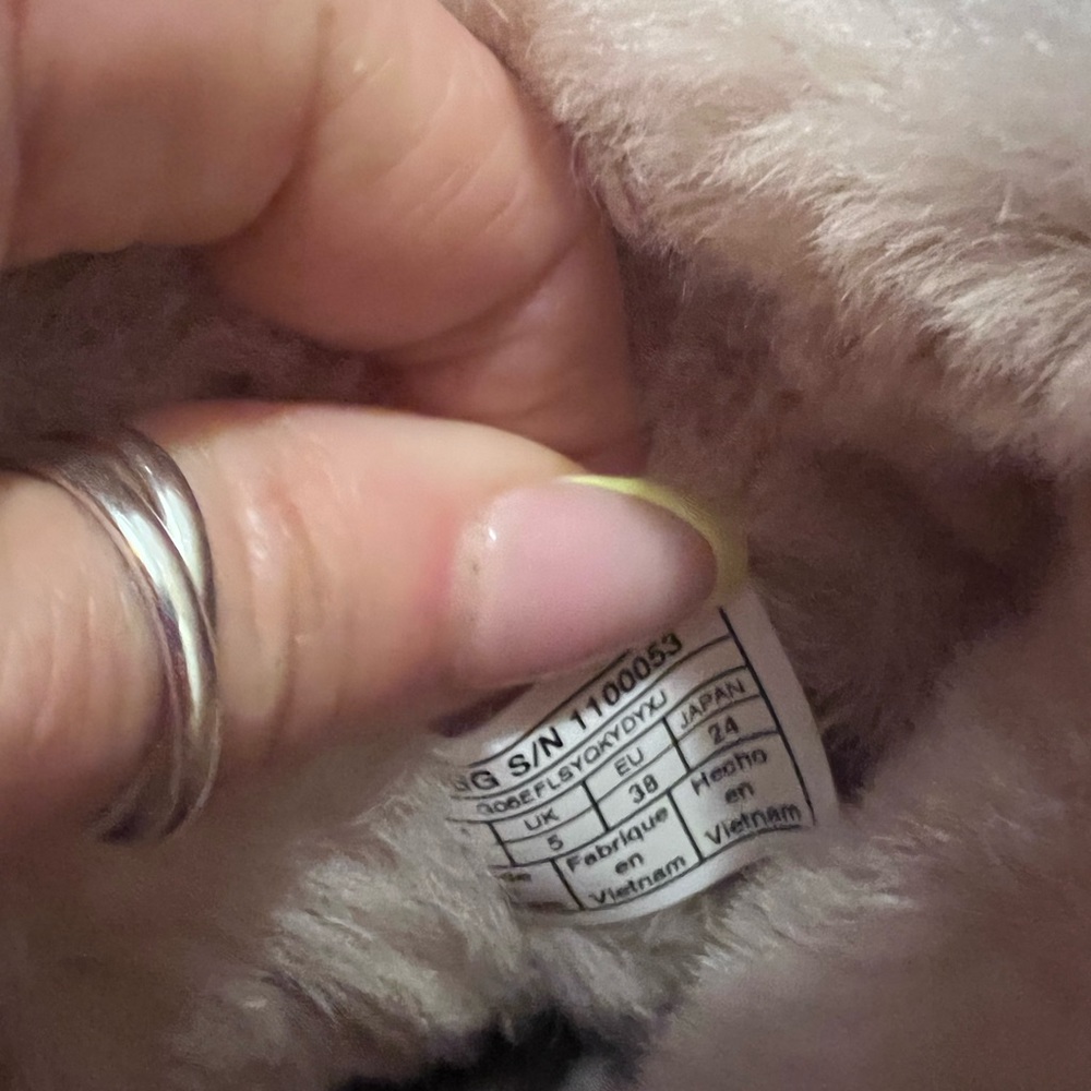 Ugg Boots Sparkly Size 7 - image 5